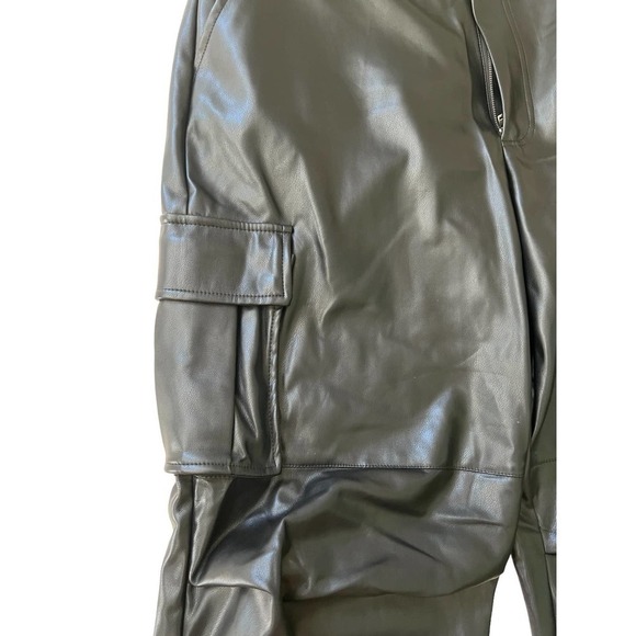 NWT 7 For all mankind faux leather black cargo pants sz Large - Picture 8 of 9